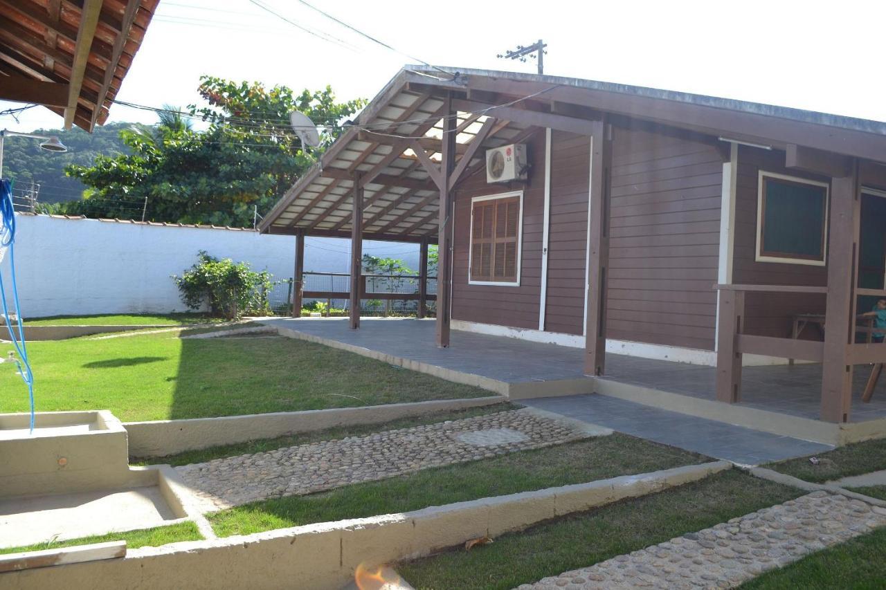 Maranduba Beach Chalet: Poolside Retreat with Sea Access Ubatuba Exterior photo